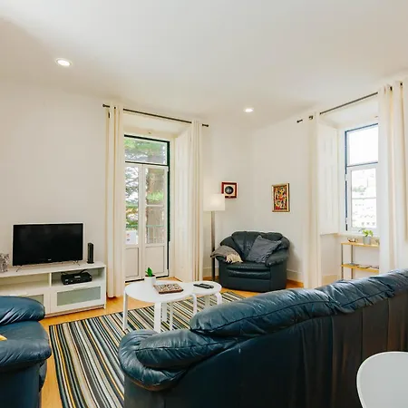 Balcony & Dream View 3Br Historic District Apartment By Rent4Rest *
