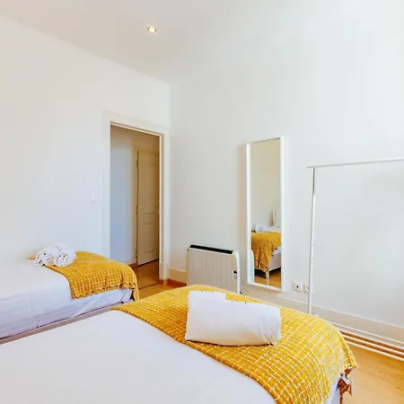Balcony & Dream View 3Br Historic District Apartment By Rent4Rest *