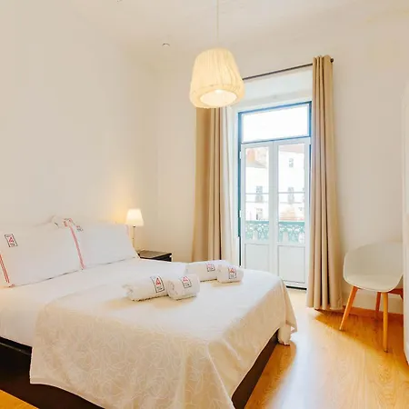 Balcony & Dream View 3Br Historic District Apartment By Rent4Rest Appartement