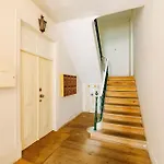 Rent4rest Dream View Apartment
