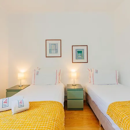 Rent4rest Dream View Apartment