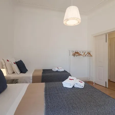 Rent4rest Dream View Apartment